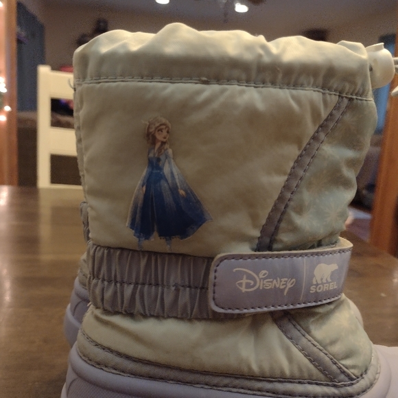 Sorel Elsa boots - Picture 2 of 5
